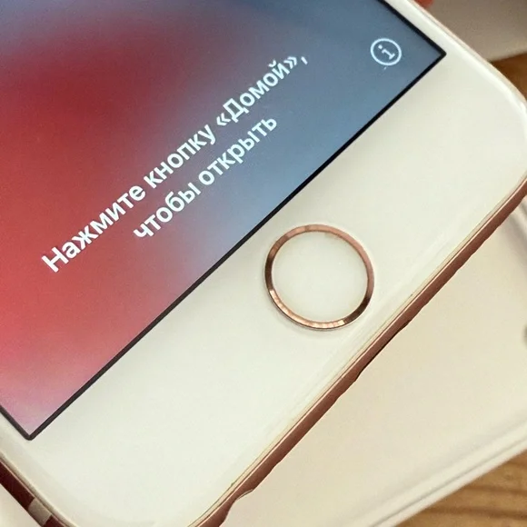 6SApple iPhone Rose Gold Cell Phone